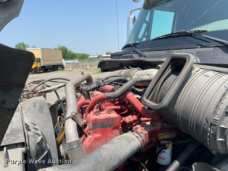 image for item LJ9674 2015 International ProStar Plus 122  semi truck