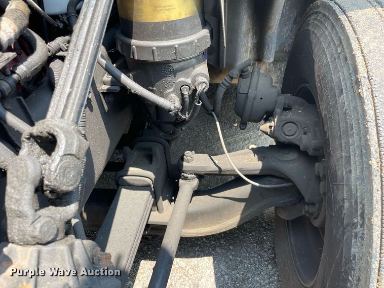 image for item LJ9674 2015 International ProStar Plus 122  semi truck