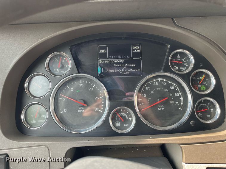 image for item LJ9677 2016 Kenworth T680  semi truck