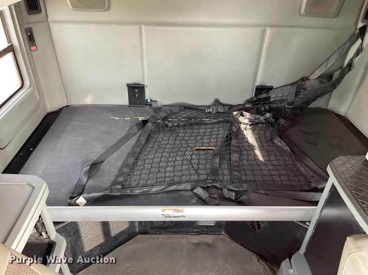 image for item LJ9677 2016 Kenworth T680  semi truck