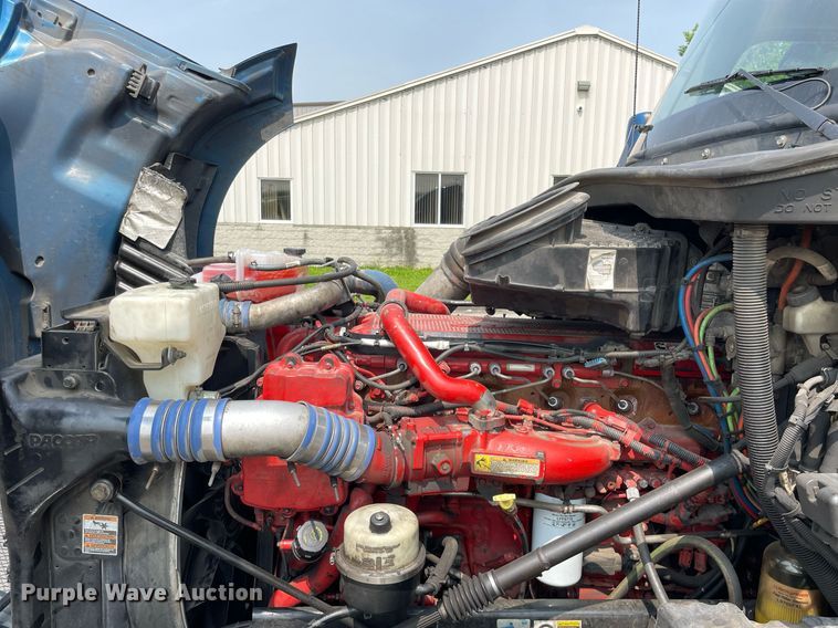 image for item LJ9677 2016 Kenworth T680  semi truck