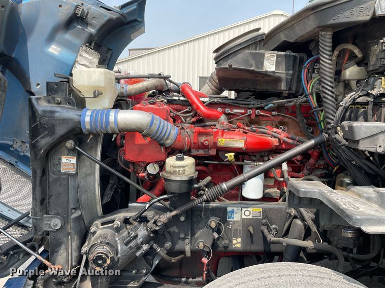 image for item LJ9677 2016 Kenworth T680  semi truck