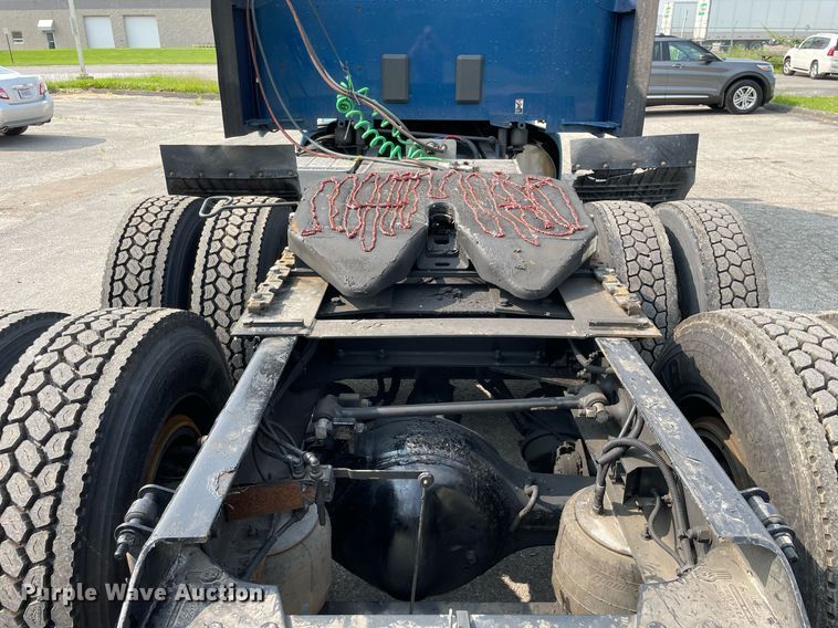 image for item LJ9678 2016 Kenworth T680  semi truck