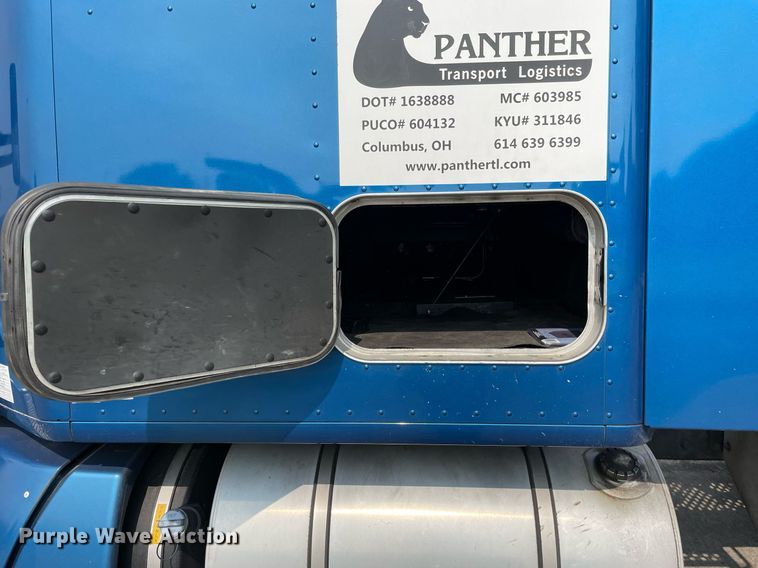 image for item LJ9678 2016 Kenworth T680  semi truck