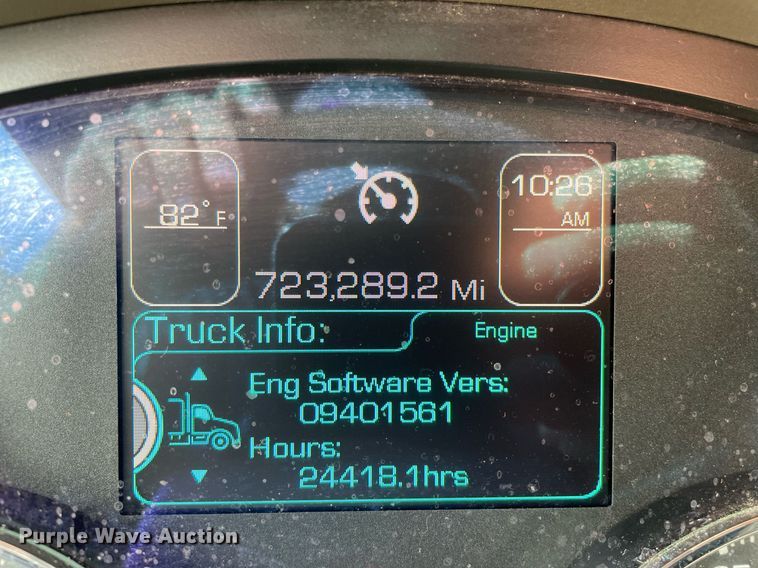 image for item LJ9678 2016 Kenworth T680  semi truck