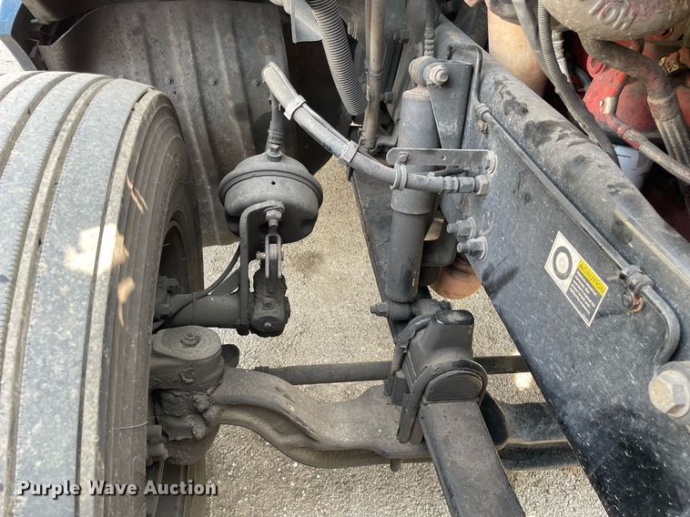 image for item LJ9678 2016 Kenworth T680  semi truck