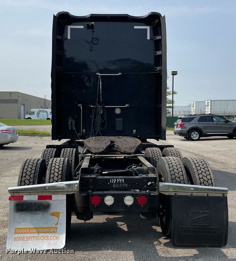 image for item LJ9679 2016 Kenworth T680  semi truck