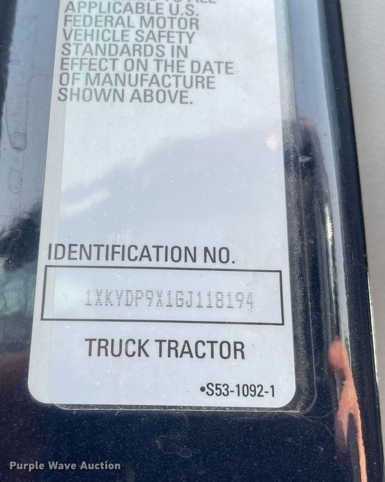 image for item LJ9679 2016 Kenworth T680  semi truck