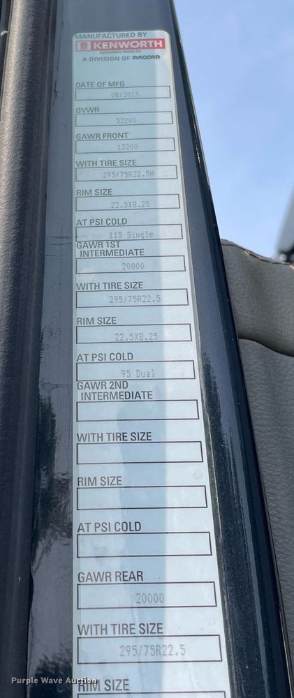 image for item LJ9679 2016 Kenworth T680  semi truck