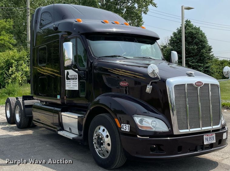 image for item LJ9680 2016 Peterbilt 587  semi truck