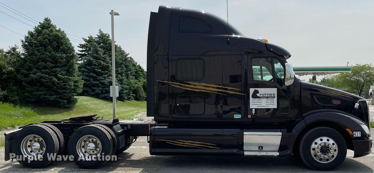 image for item LJ9680 2016 Peterbilt 587  semi truck