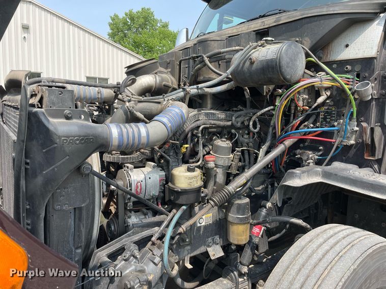 image for item LJ9680 2016 Peterbilt 587  semi truck