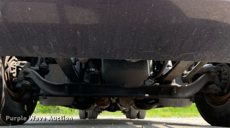 image for item LJ9680 2016 Peterbilt 587  semi truck