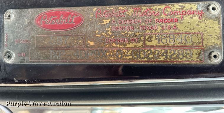 image for item LJ9680 2016 Peterbilt 587  semi truck