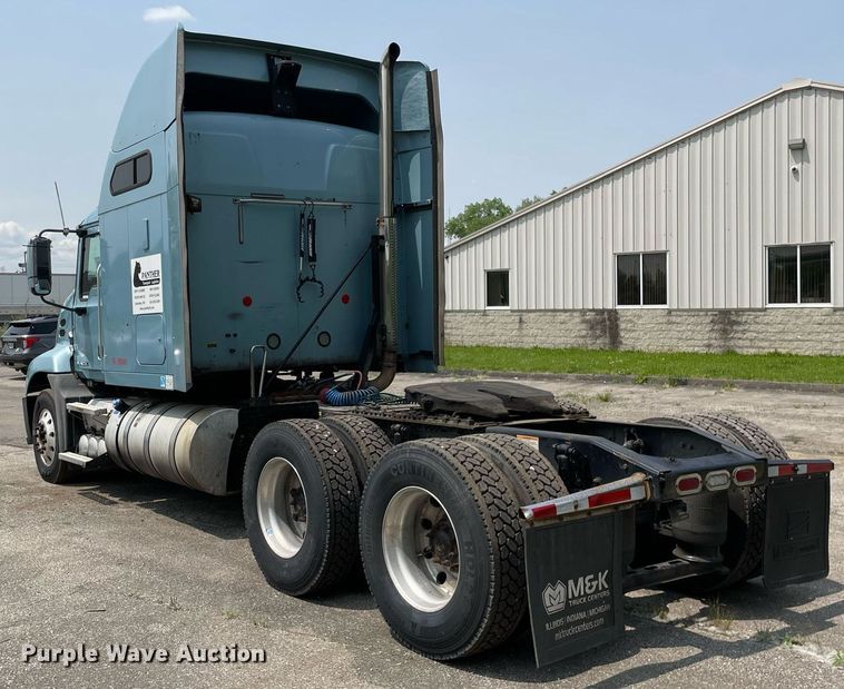 image for item LJ9681 2014 Mack CXU613  semi truck