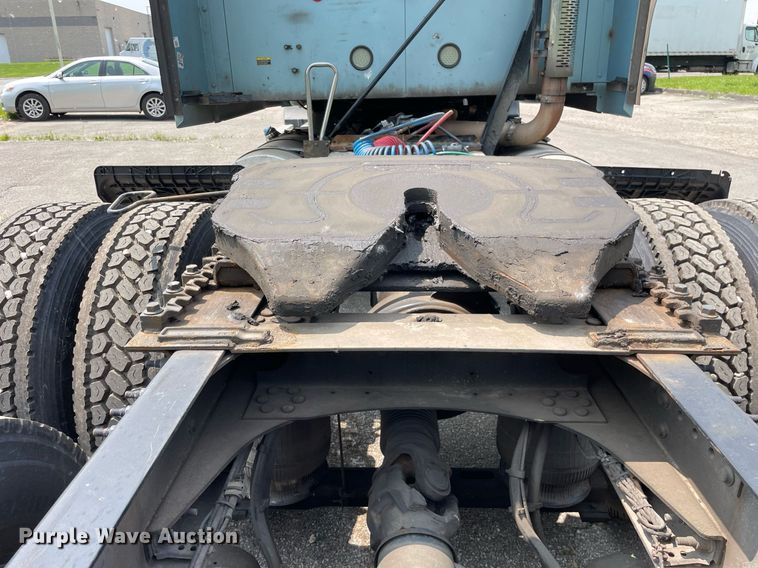 image for item LJ9681 2014 Mack CXU613  semi truck