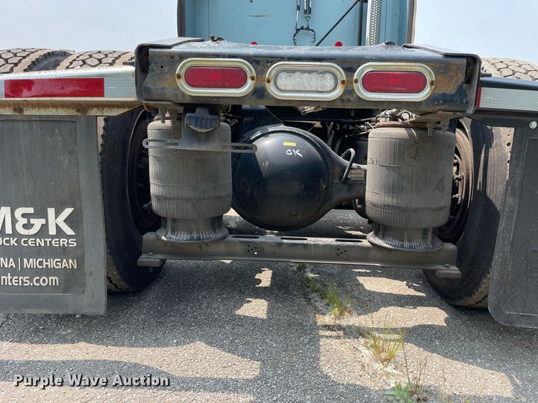 image for item LJ9681 2014 Mack CXU613  semi truck