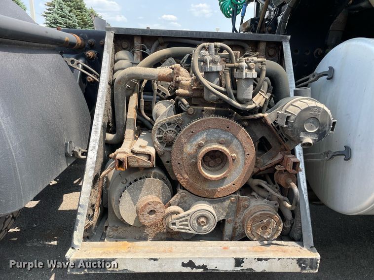 image for item LJ9683 2008 Freightliner Cascadia  semi truck