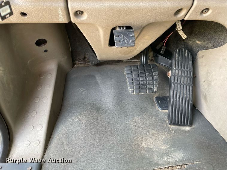 image for item LJ9683 2008 Freightliner Cascadia  semi truck