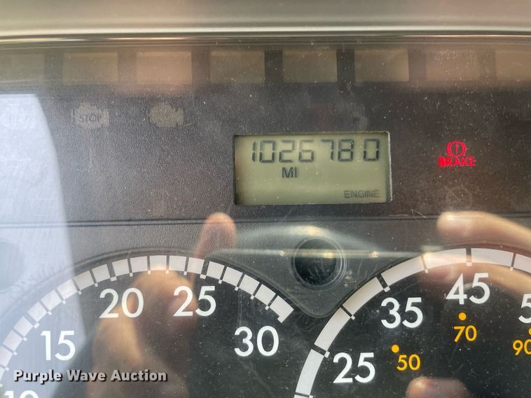 image for item LJ9683 2008 Freightliner Cascadia  semi truck