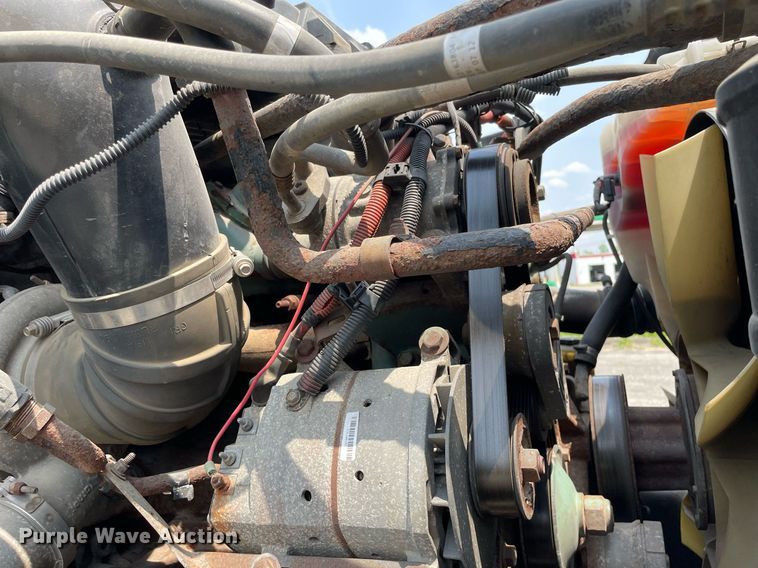 image for item LJ9683 2008 Freightliner Cascadia  semi truck