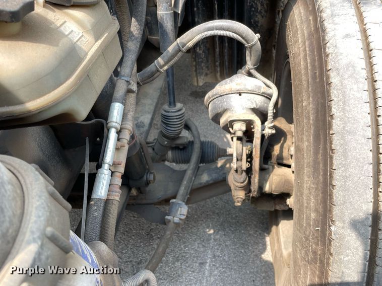 image for item LJ9683 2008 Freightliner Cascadia  semi truck