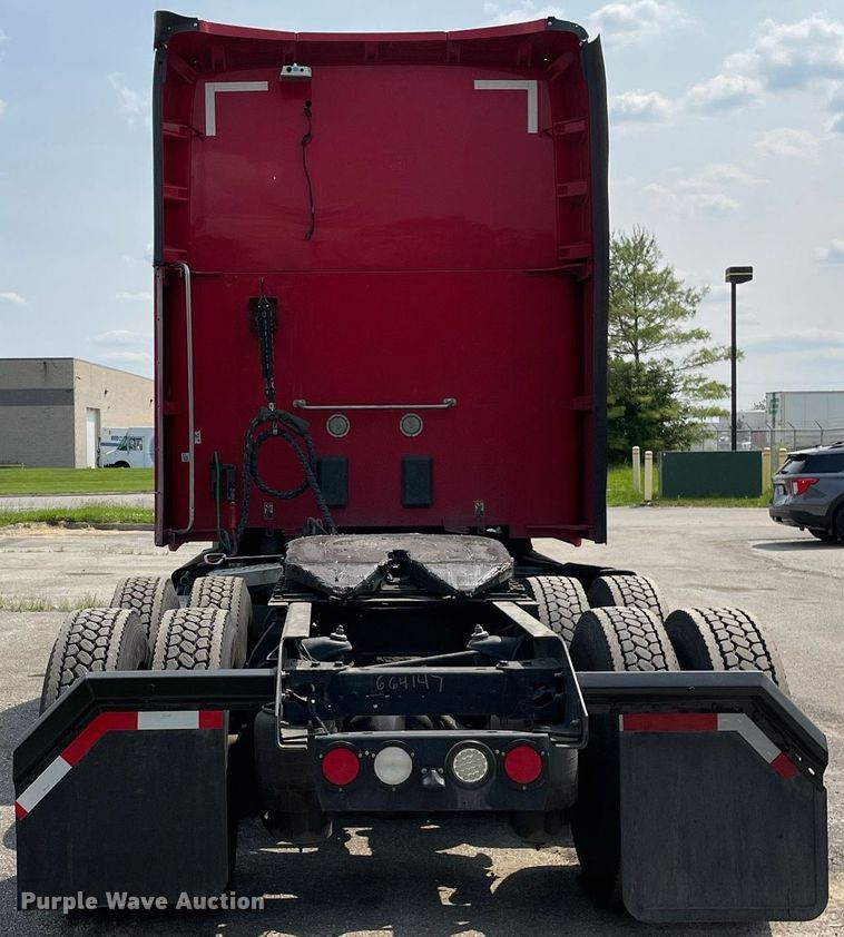 image for item LJ9684 2016 Kenworth T680  semi truck