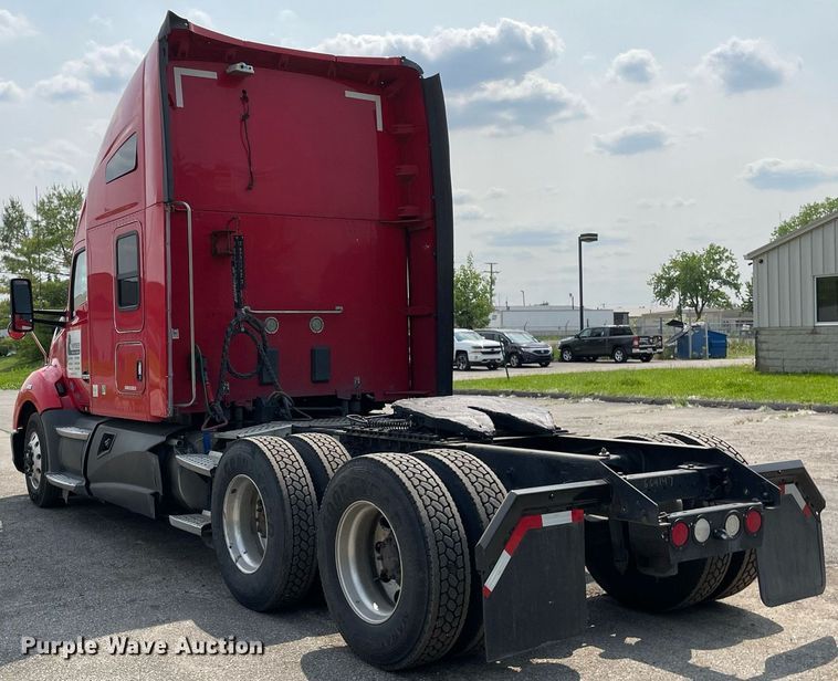 image for item LJ9684 2016 Kenworth T680  semi truck