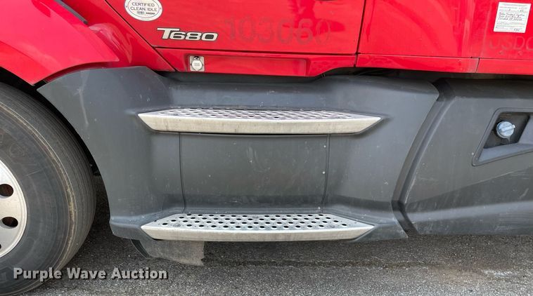 image for item LJ9684 2016 Kenworth T680  semi truck