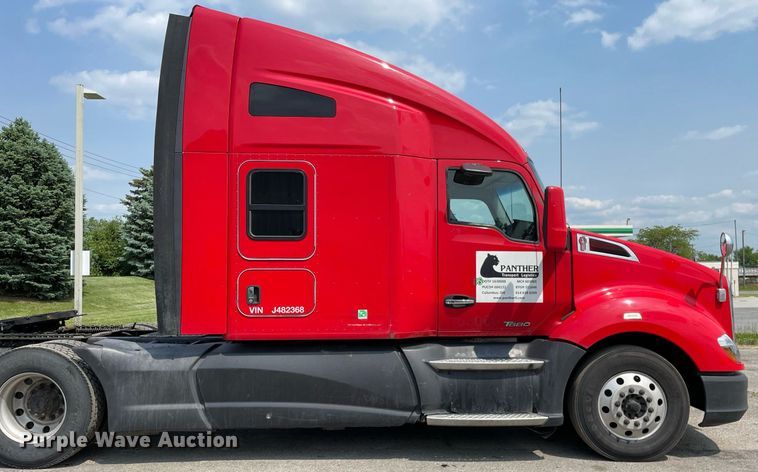 image for item LJ9684 2016 Kenworth T680  semi truck