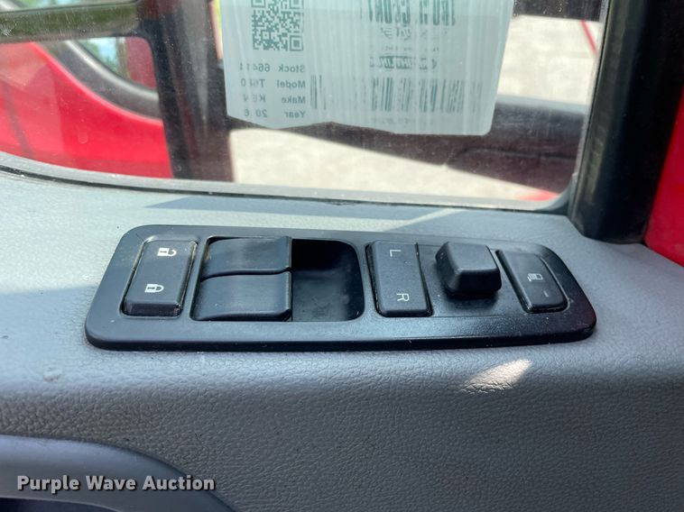 image for item LJ9684 2016 Kenworth T680  semi truck