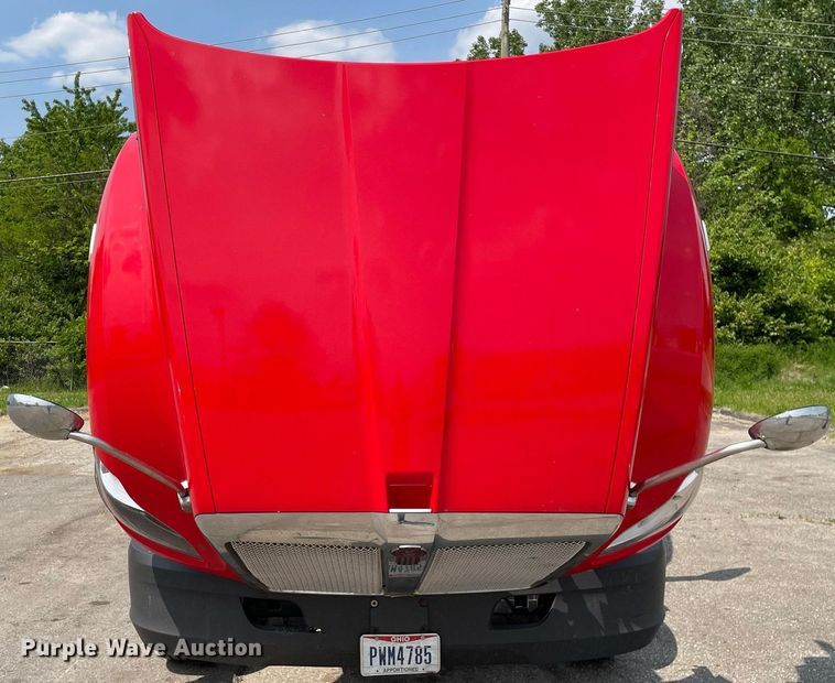 image for item LJ9684 2016 Kenworth T680  semi truck