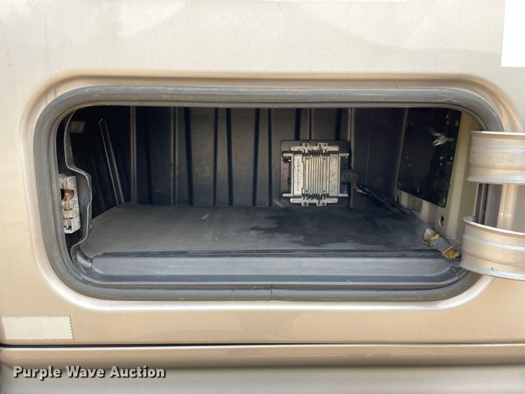 image for item LJ9685 2015 Freightliner Cascadia 125  semi truck