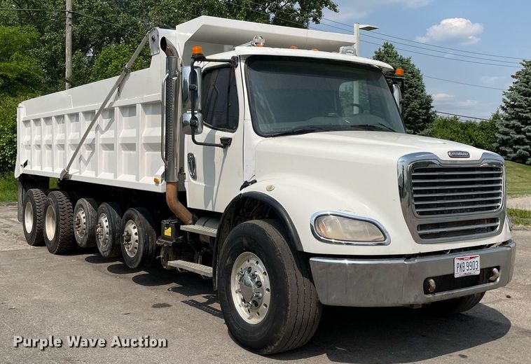 image for item LJ9686 2007 Freightliner Business Class M2  dump truck