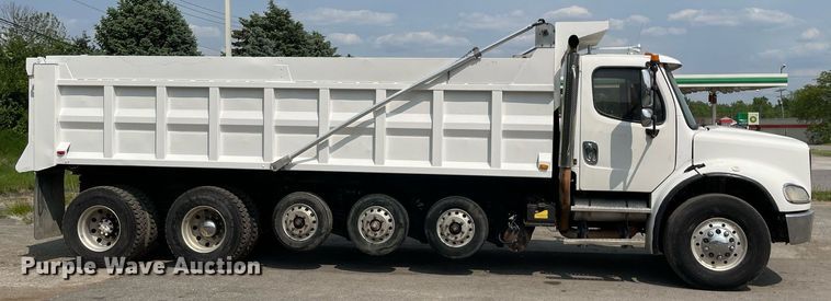 image for item LJ9686 2007 Freightliner Business Class M2  dump truck