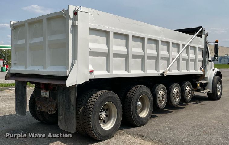 image for item LJ9686 2007 Freightliner Business Class M2  dump truck