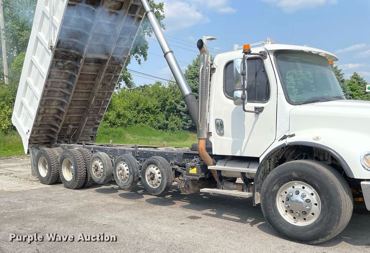 image for item LJ9686 2007 Freightliner Business Class M2  dump truck