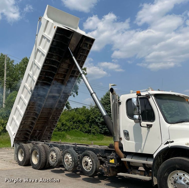 image for item LJ9686 2007 Freightliner Business Class M2  dump truck