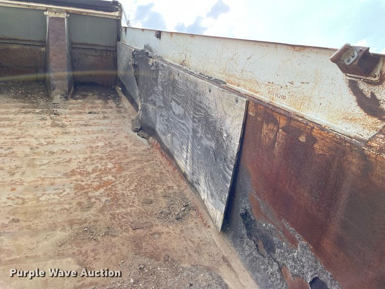 image for item LJ9686 2007 Freightliner Business Class M2  dump truck