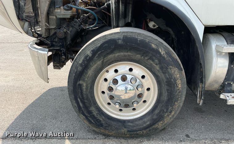 image for item LJ9686 2007 Freightliner Business Class M2  dump truck