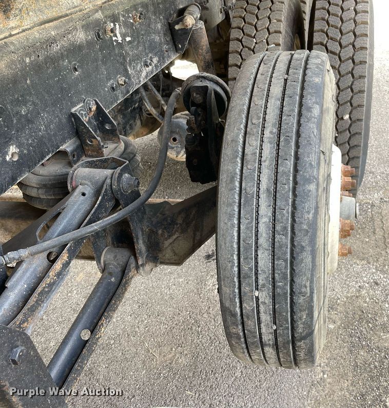 image for item LJ9686 2007 Freightliner Business Class M2  dump truck