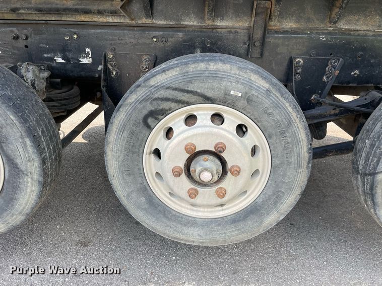 image for item LJ9686 2007 Freightliner Business Class M2  dump truck