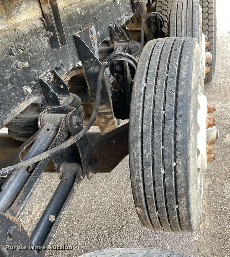 image for item LJ9686 2007 Freightliner Business Class M2  dump truck