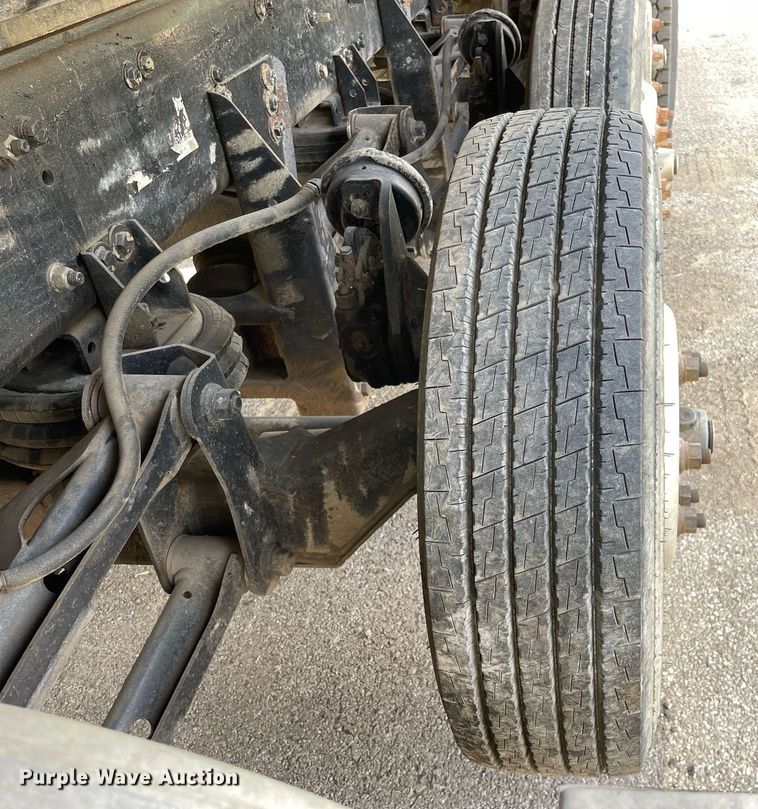 image for item LJ9686 2007 Freightliner Business Class M2  dump truck