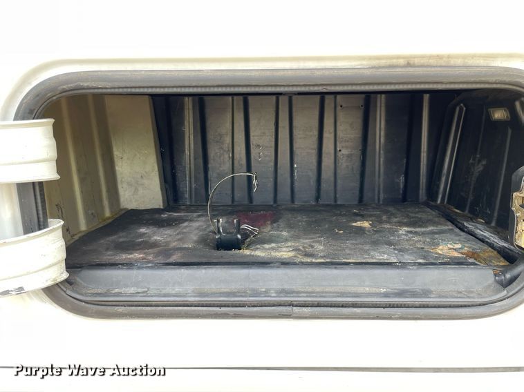 image for item LJ9687 2016 Freightliner Cascadia 125  semi truck