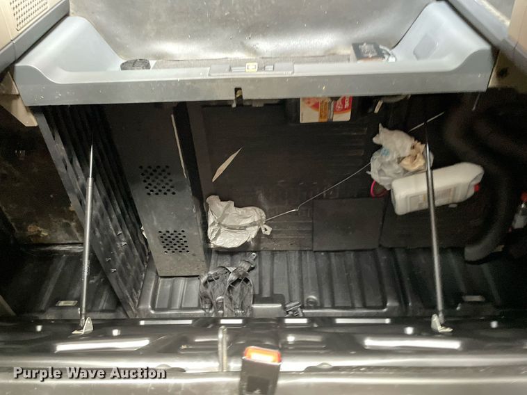 image for item LJ9687 2016 Freightliner Cascadia 125  semi truck