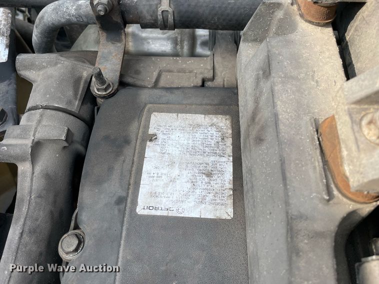 image for item LJ9689 2016 Freightliner Cascadia 125  semi truck