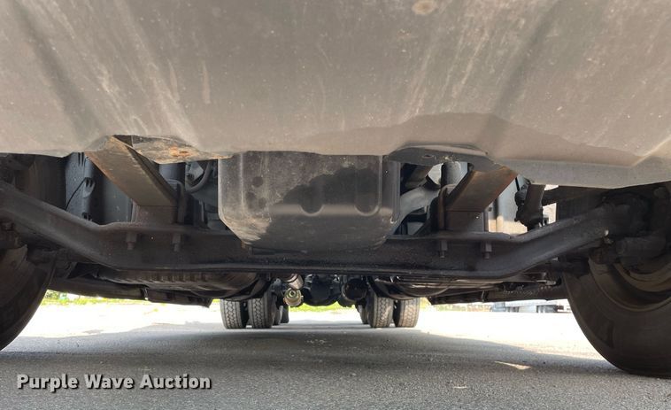 image for item LJ9689 2016 Freightliner Cascadia 125  semi truck