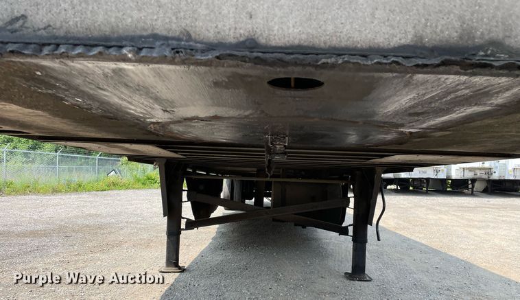 image for item LJ9691 2015 Utility  refrigerated van trailer