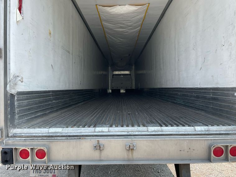 image for item LJ9691 2015 Utility  refrigerated van trailer